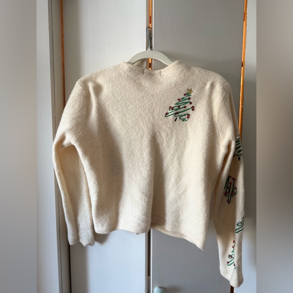Karen Scott Cream Cardigan w Tree Design - Vintage Christmas Sweater 100% Wool - Picture 2 of 6